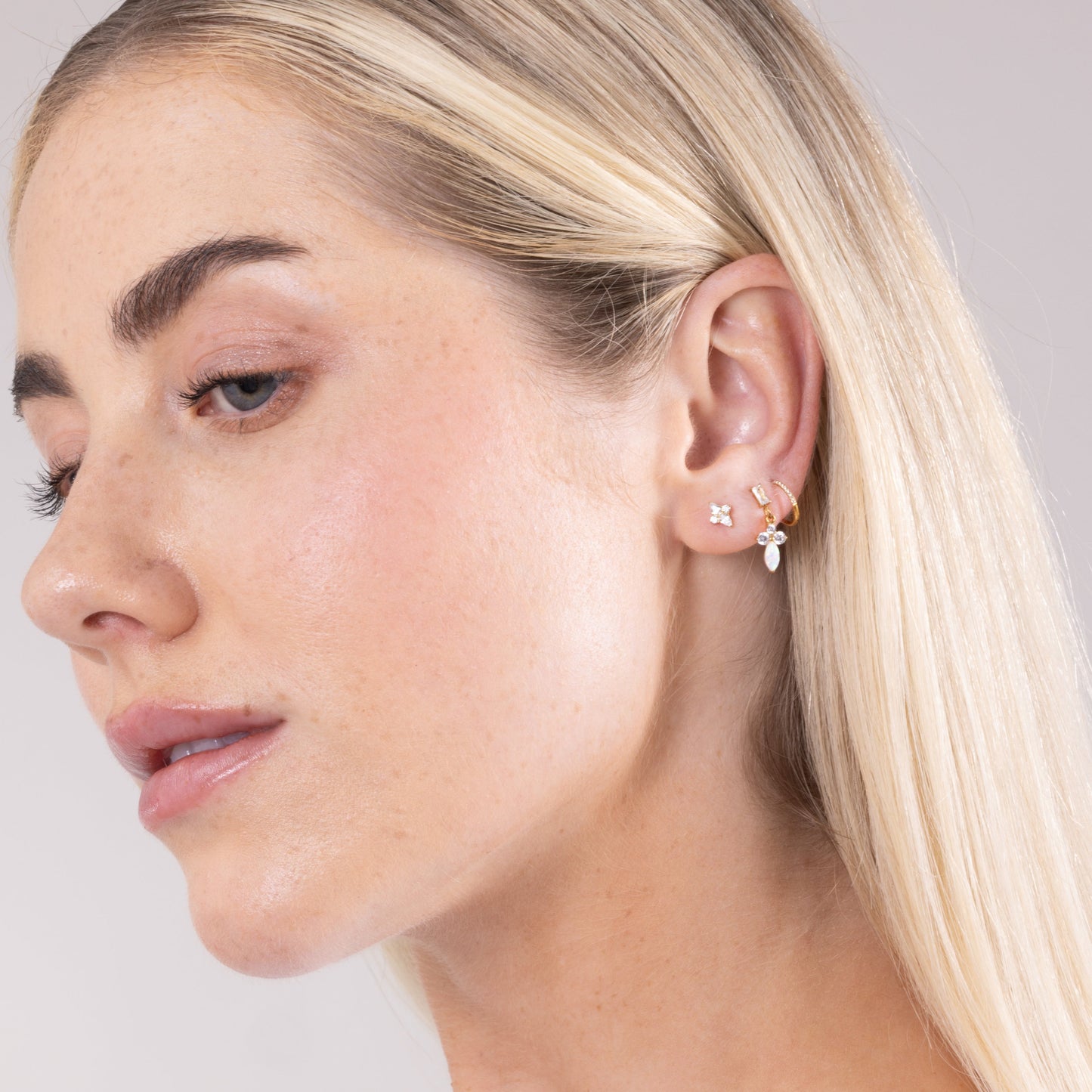 Radiant Cluster Stud in Gold