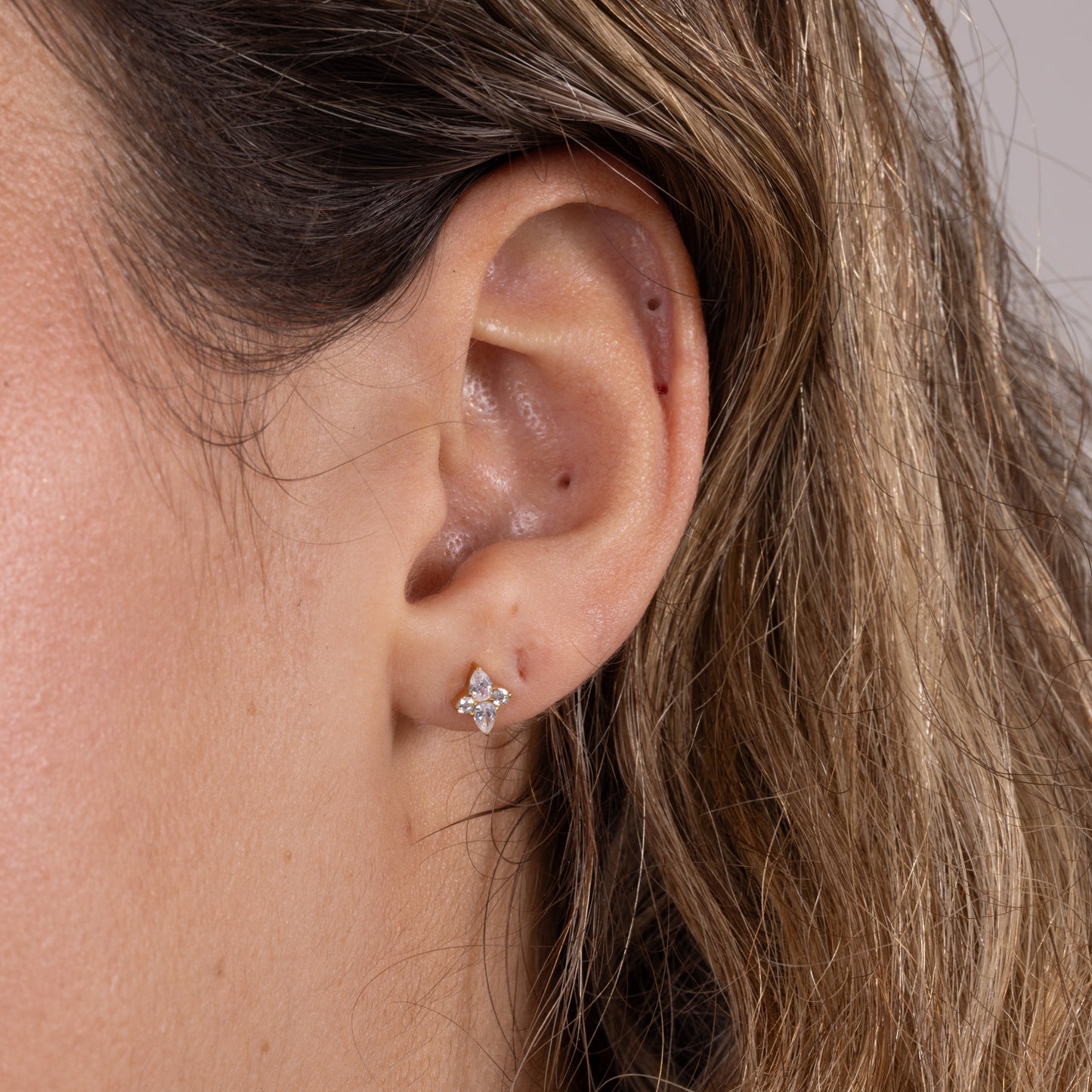 Radiant Cluster Stud in Gold