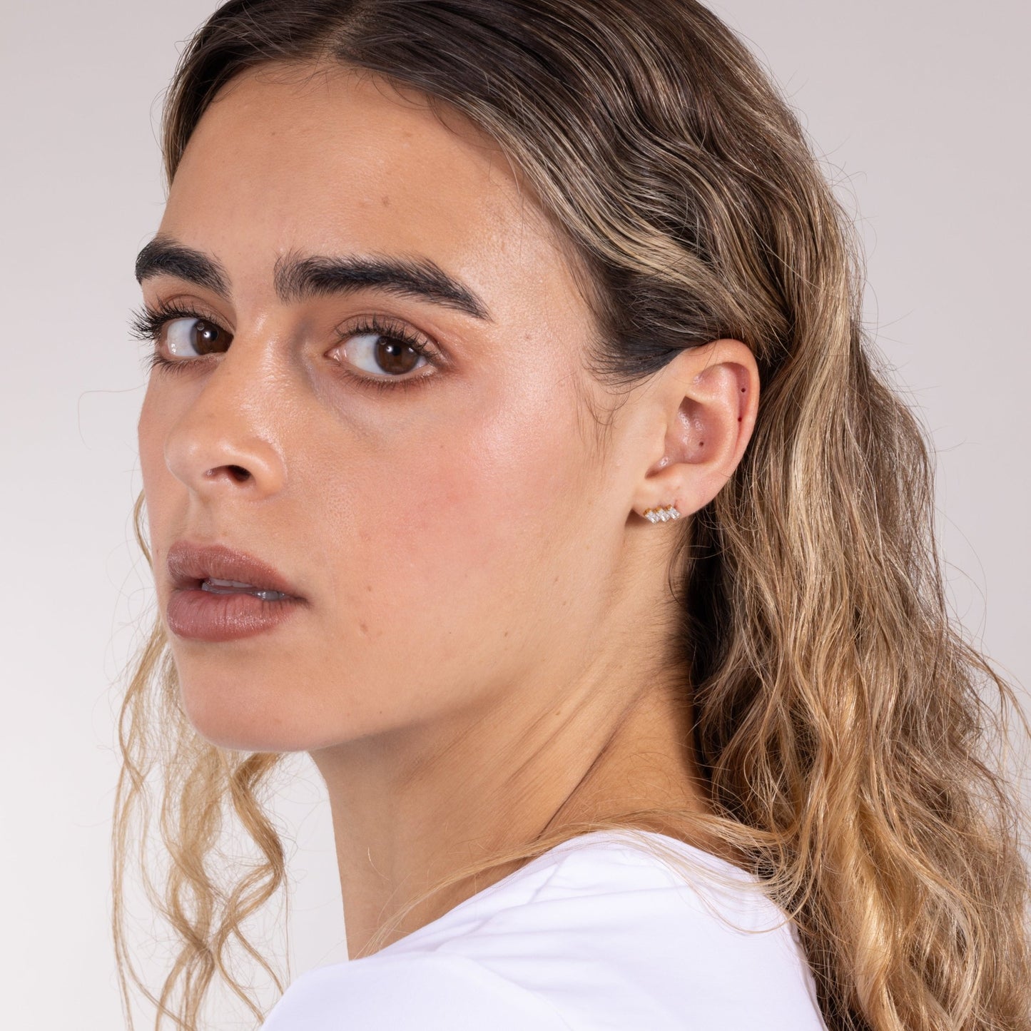 Trinity Emerald - Cut Stud in Gold — titanium — Rhokea