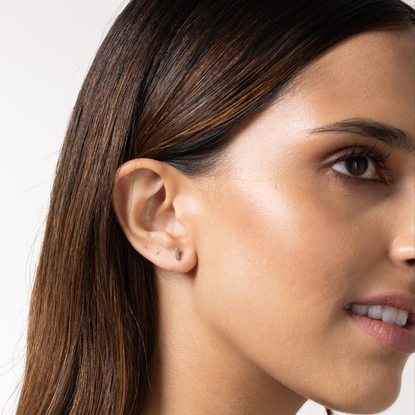 Minimalist Bar Stud in Silver
