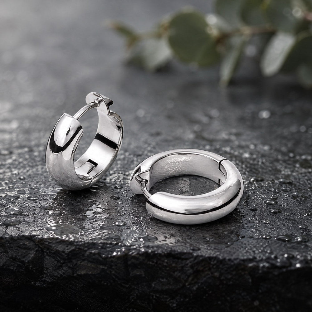 Does Sterling Silver Tarnish? Rust, Water and Green Skin, Explained