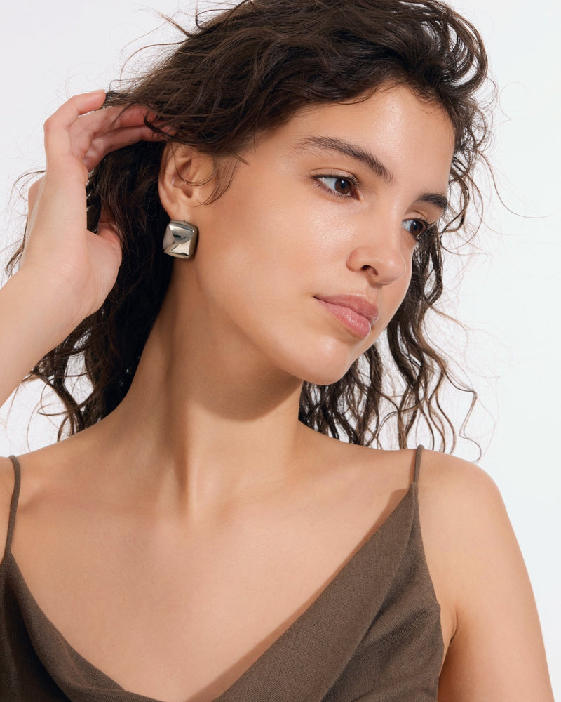 Square Stud Earrings in Silver — titanium — Rhokea