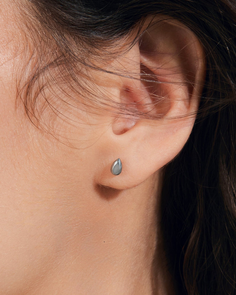 Teardrop Flat Back Stud in Silver — titanium — Rhokea