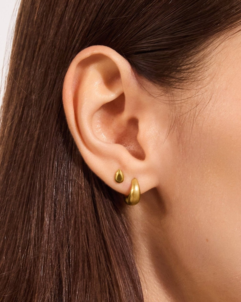 Teardrop Statement Hoops in Gold — titanium — Rhokea