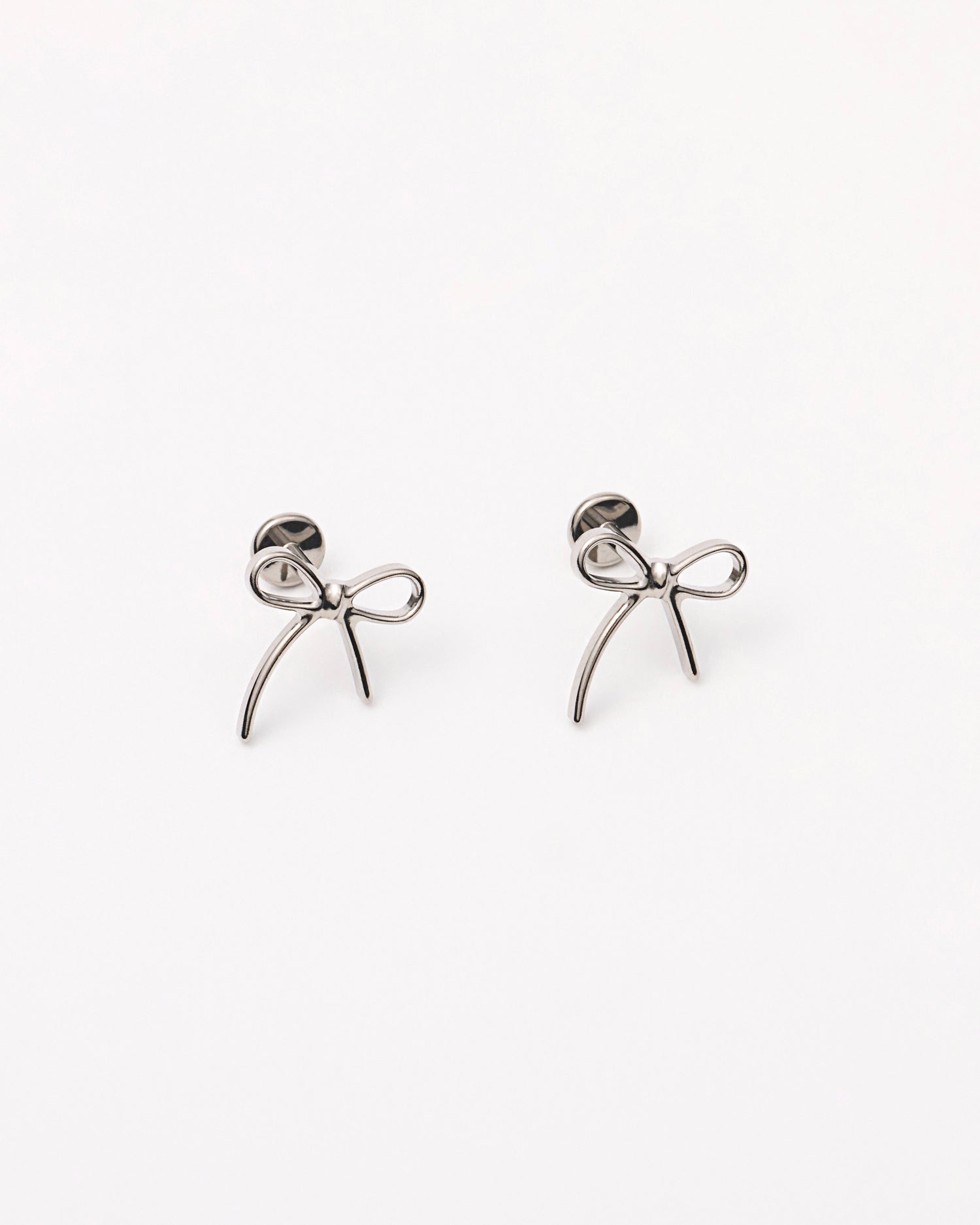 Ribbon Flat Back Studs in Silver