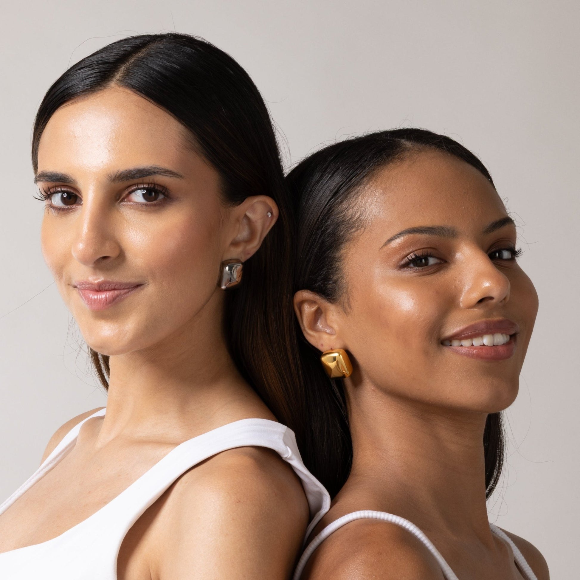 Linear Square Stud Earrings in Gold — titanium — Rhokea