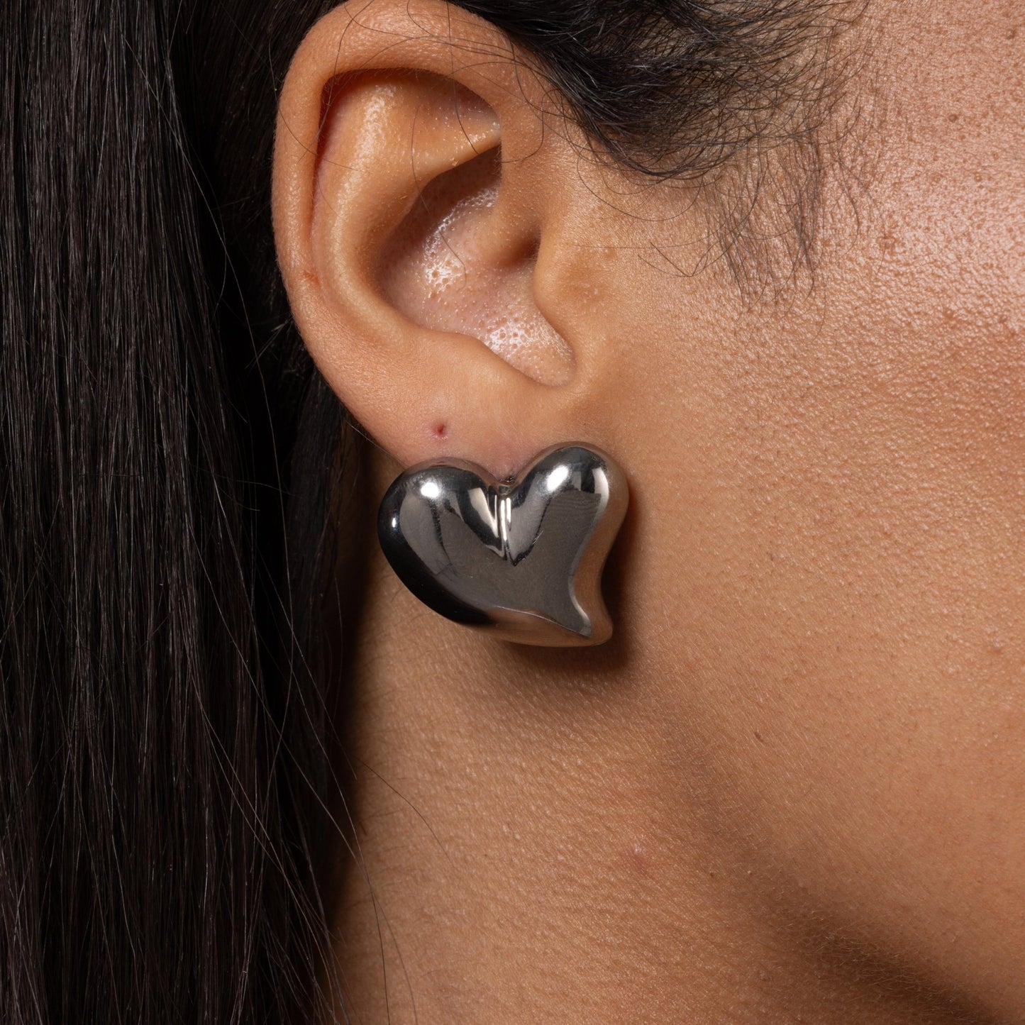 Affinity Heart Stud Earrings in Silver — titanium — Rhokea