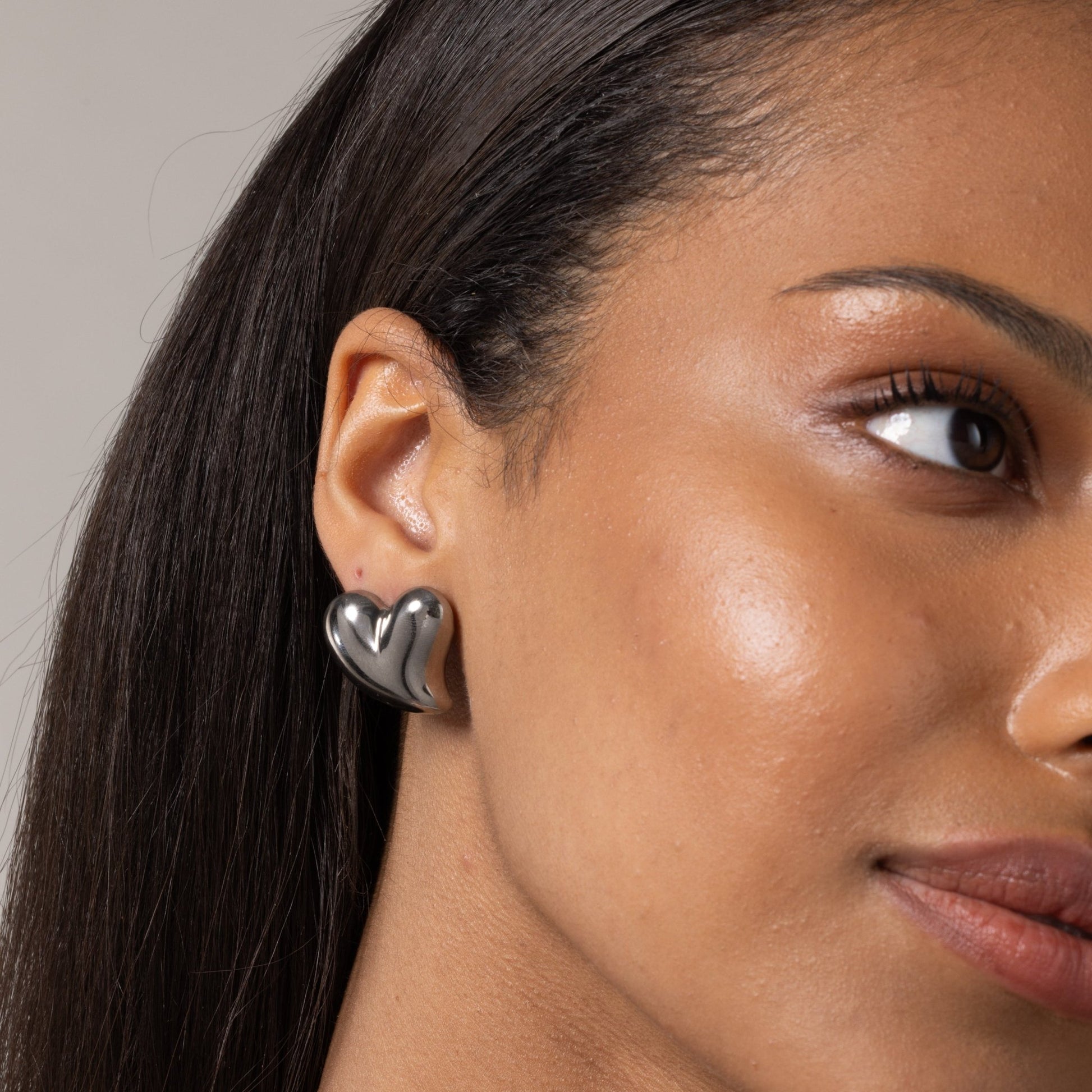 Affinity Heart Stud Earrings in Silver — titanium — Rhokea