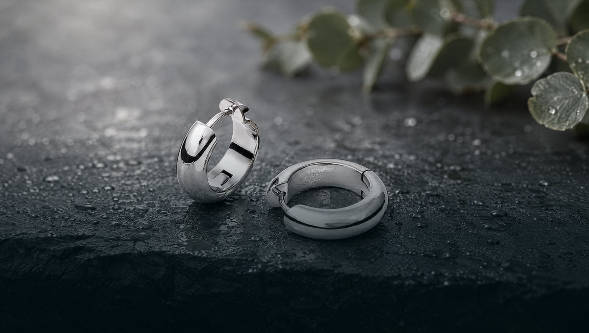 Does Sterling Silver Tarnish? Rust, Water and Green Skin, Explained