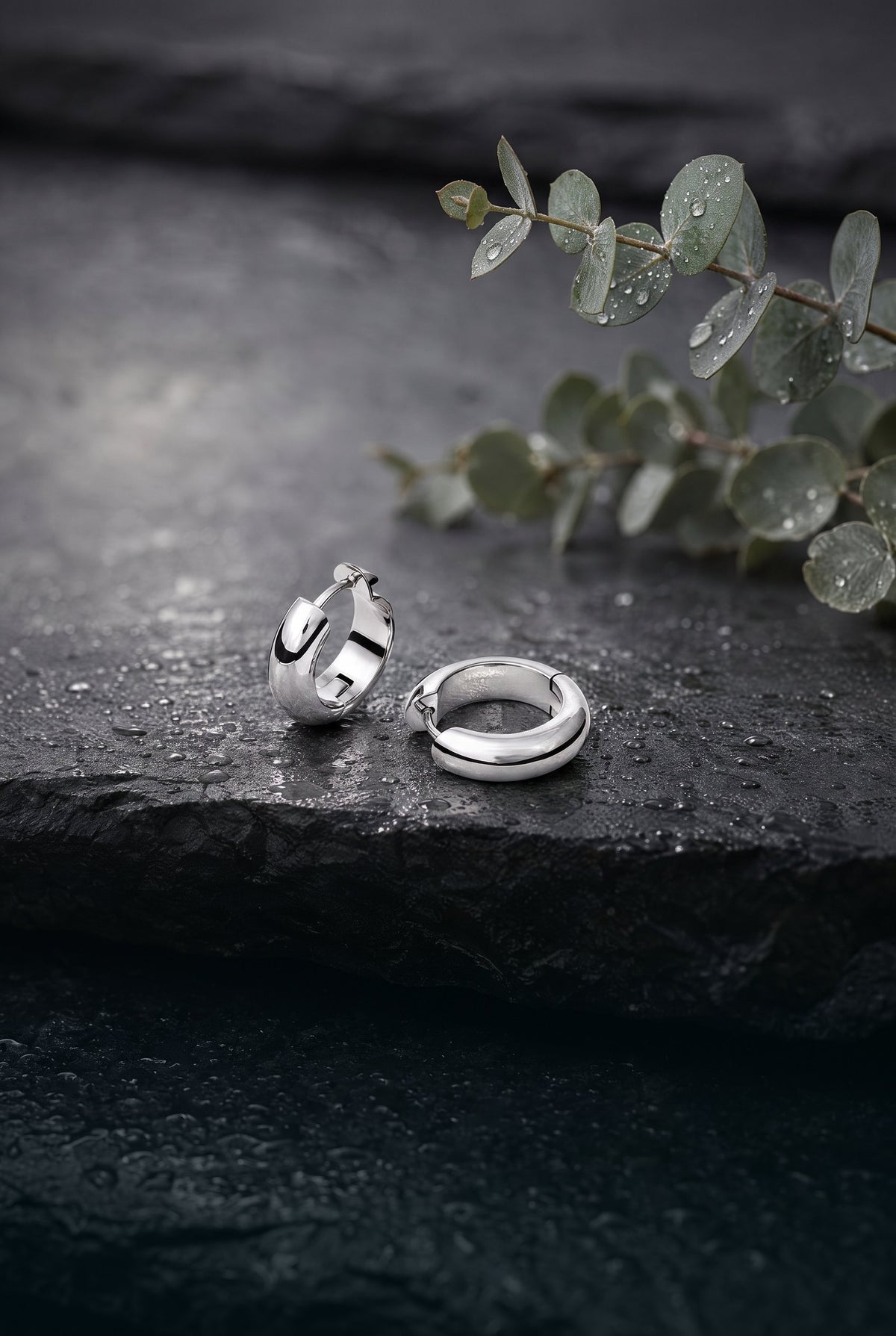 Does Sterling Silver Tarnish? Rust, Water and Green Skin, Explained