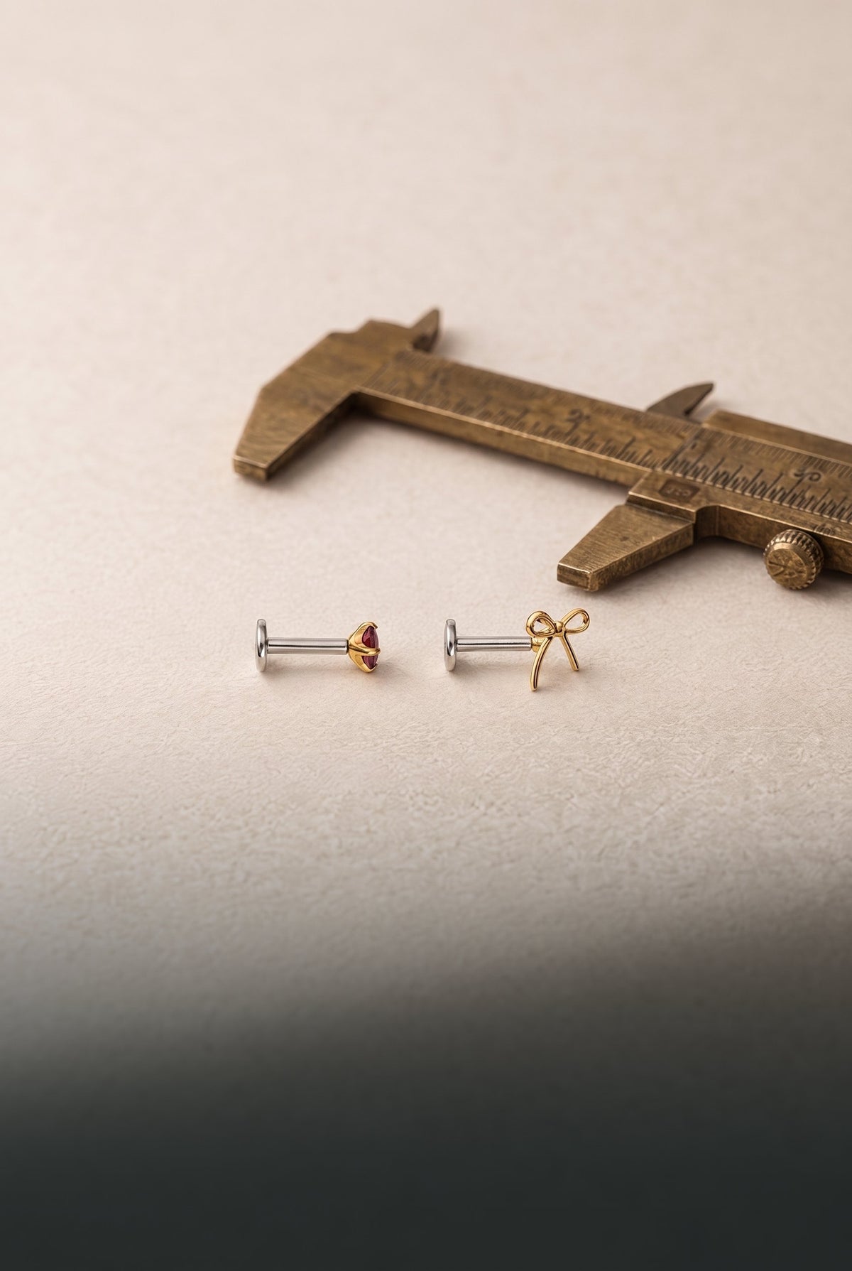 Earring Gauge Guide: What Gauge Are Normal Earrings?